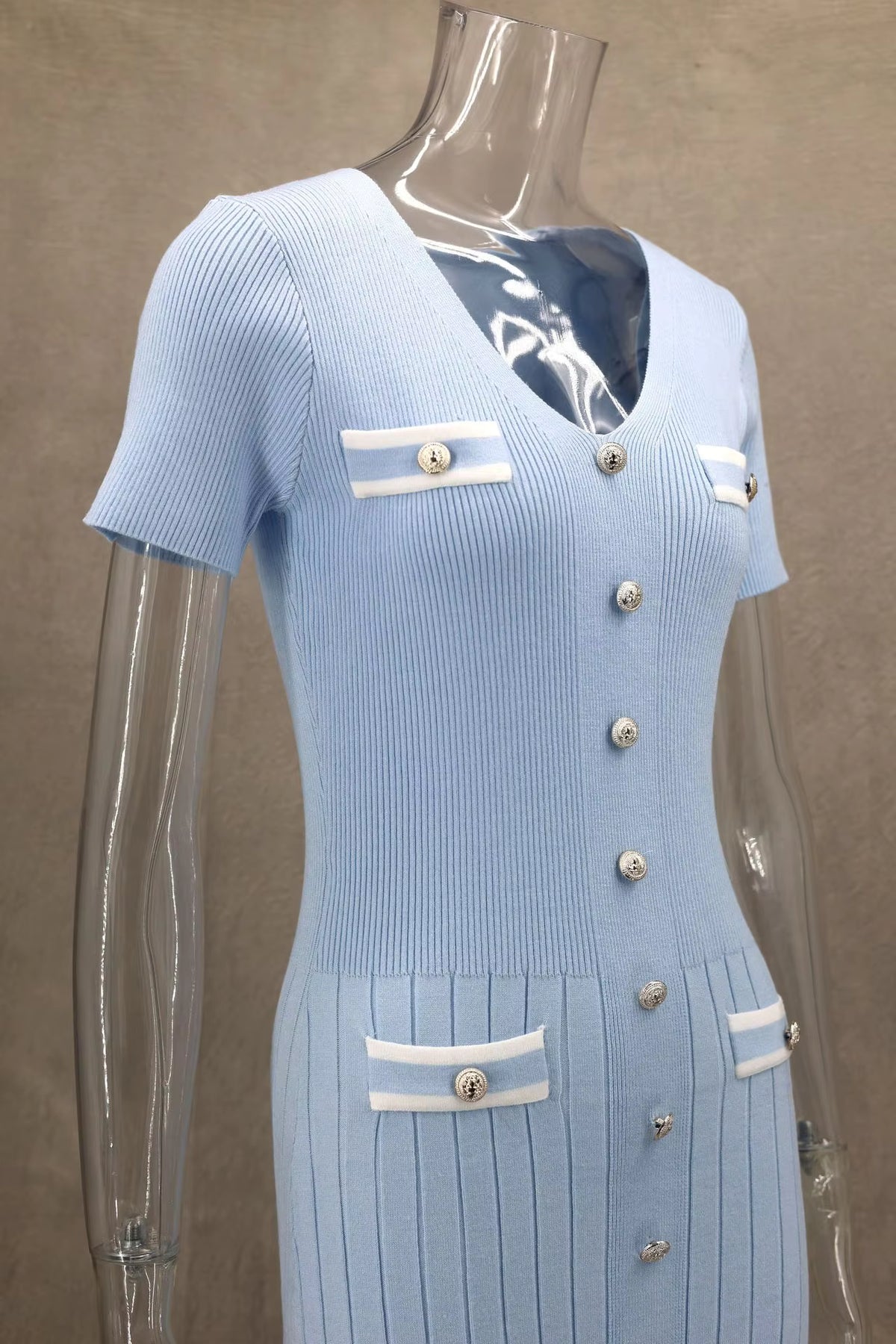 Naiva Dress